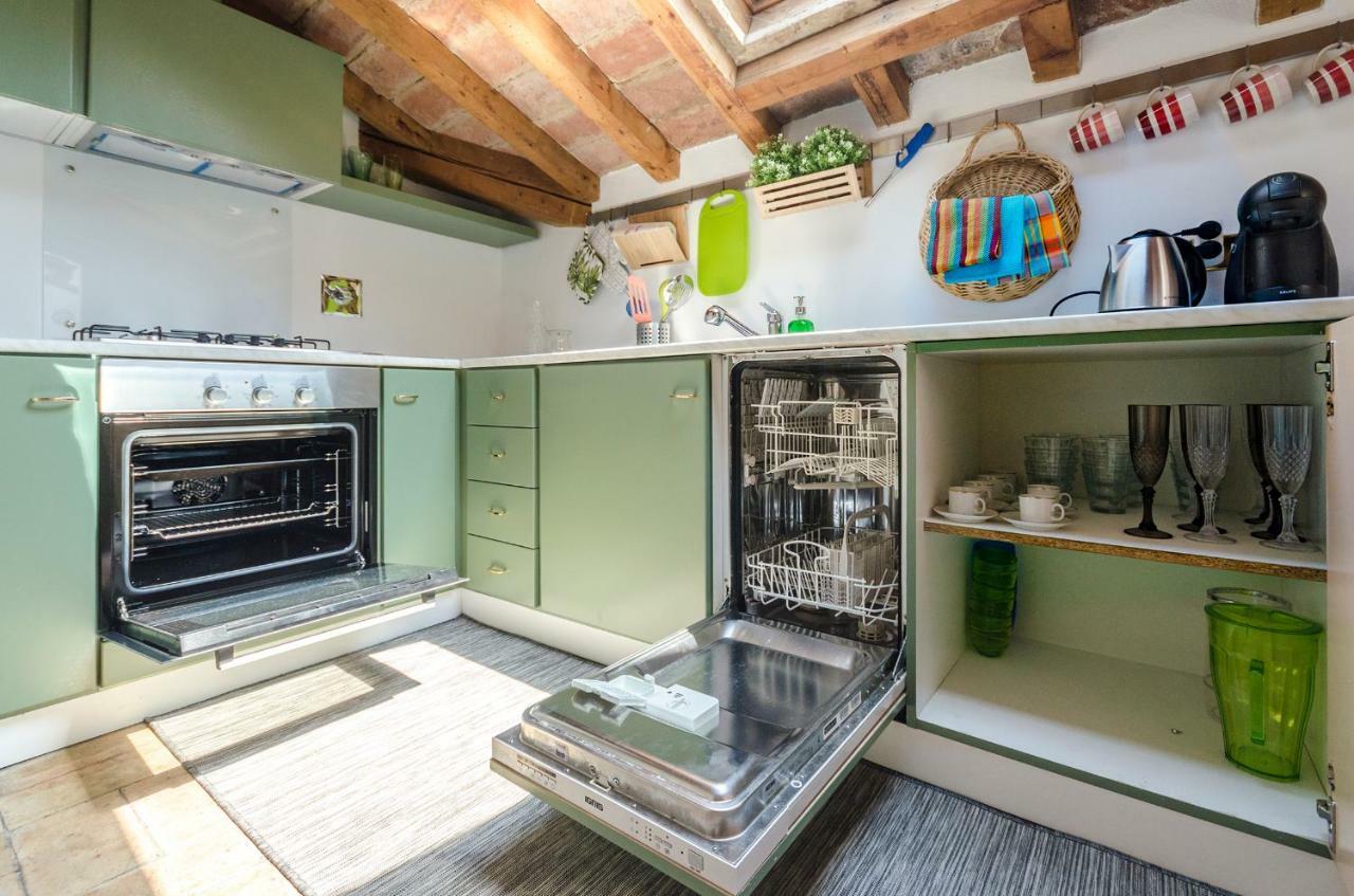 Altabella Panoramic Terrace Apartment Bologna Bagian luar foto