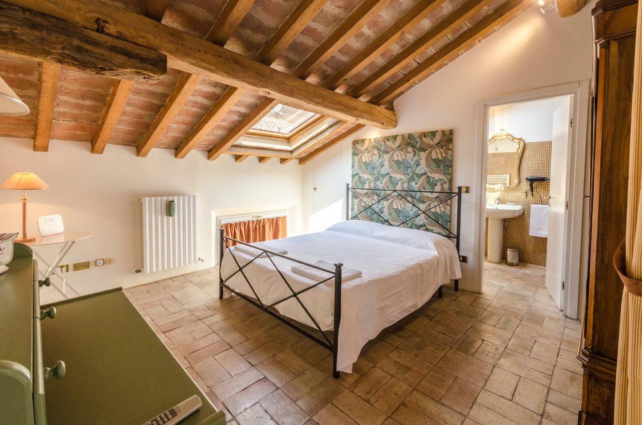 Altabella Panoramic Terrace Apartment Bologna Bagian luar foto