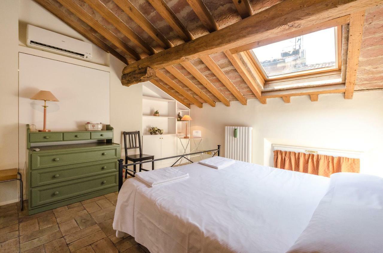Altabella Panoramic Terrace Apartment Bologna Bagian luar foto
