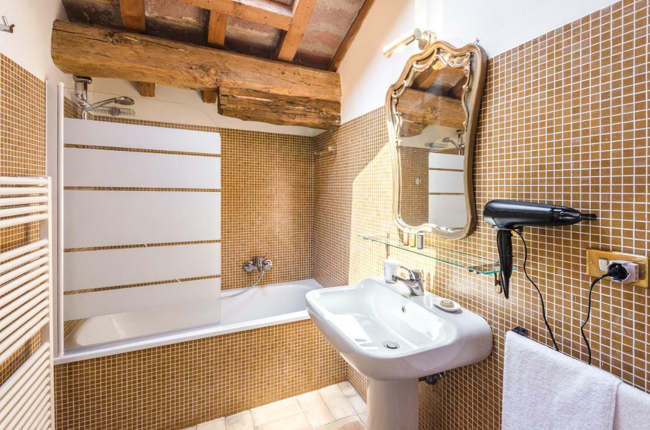 Altabella Panoramic Terrace Apartment Bologna Bagian luar foto